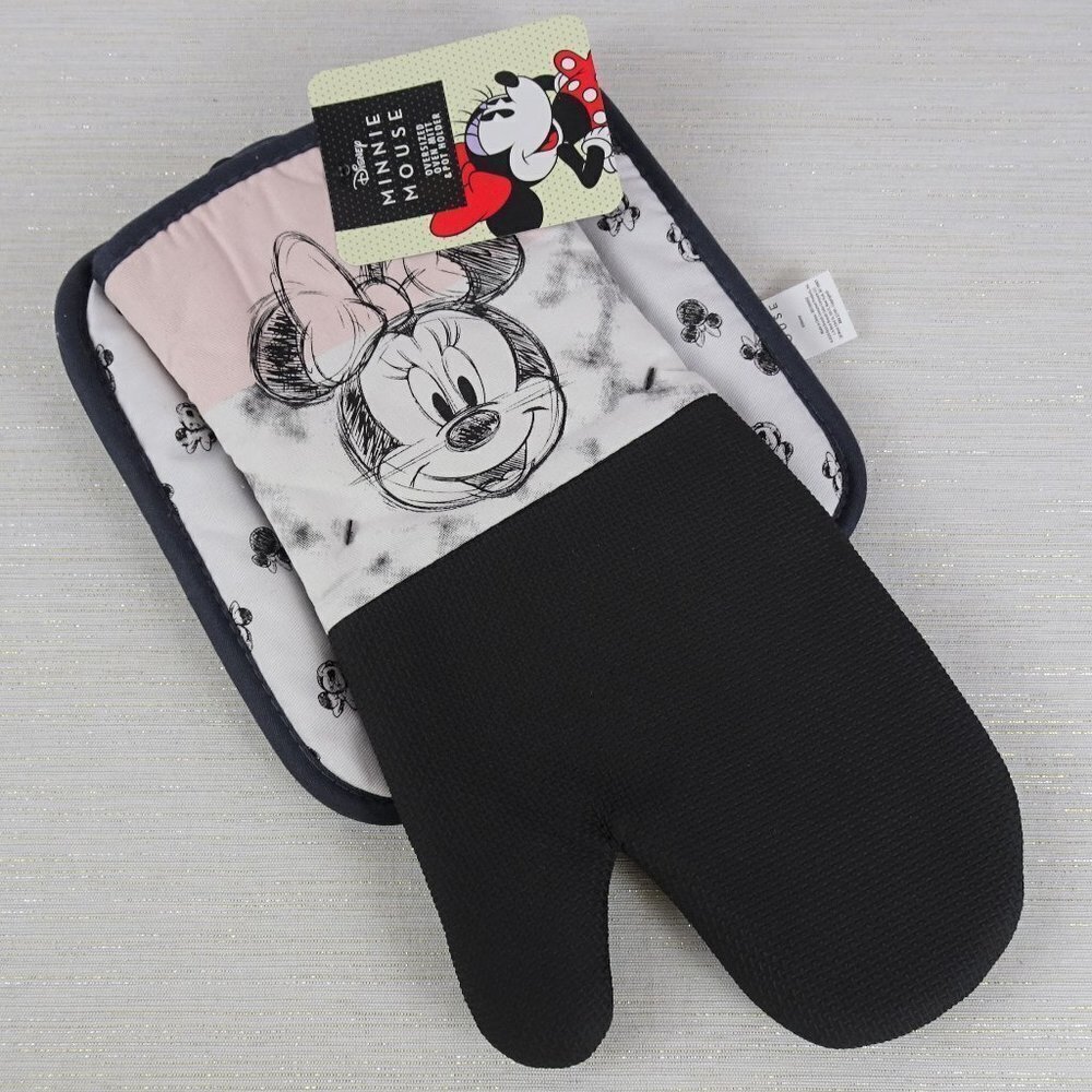NWT Disney Minnie Mouse Oven Mitt & Potholder Set